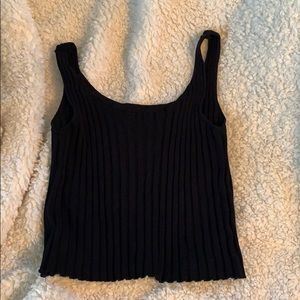 black ribbed cropped tank top